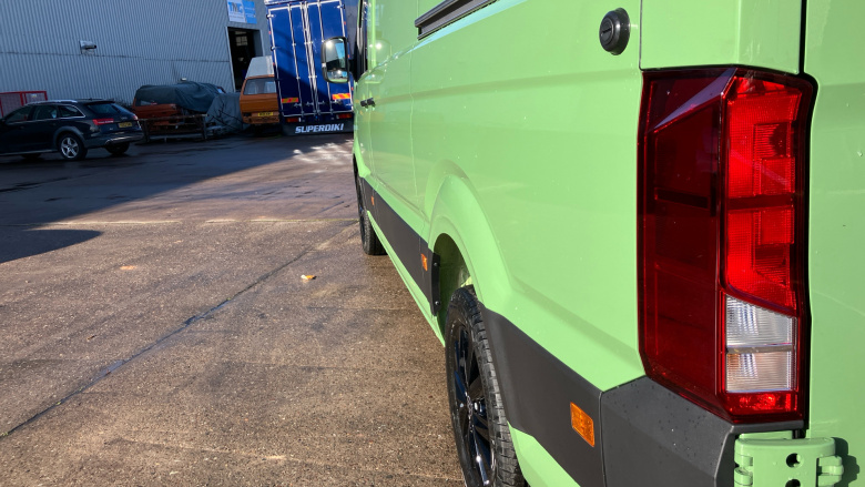 Volkswagen Crafter Cr35 Mwb Diesel Fwd 2.0 TDI 140PS Commerce Plus High Roof Van